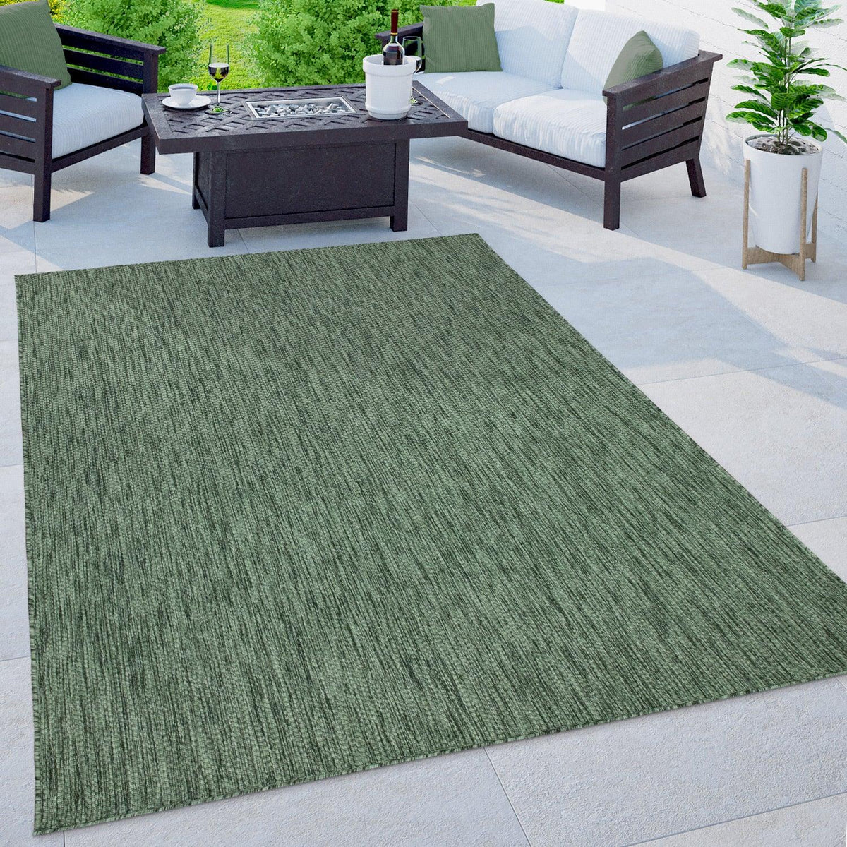 Solid Outdoor Rug for Patio or Balcony weatherproof in Mottled Dark Green